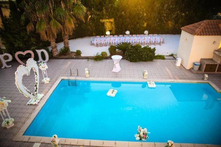 Larnaca Mansion Ideal For 3 Families Or More Exterior photo