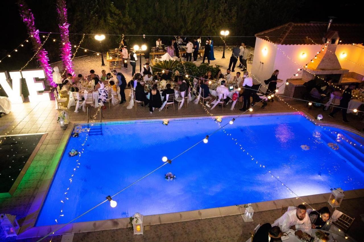 Larnaca Mansion Ideal For 3 Families Or More Exterior photo