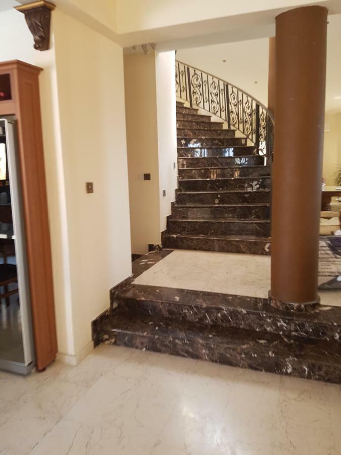 Larnaca Mansion Ideal For 3 Families Or More Exterior photo